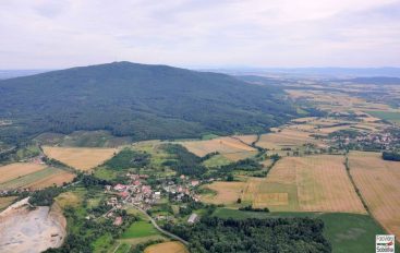 Zdjęcia lotnicze Ślęży i okolicy autorstwa Krzysztofa Tatrockiego