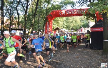 Górski Maraton/Półmaraton/1/2 Półmaratonu Ślężańskiego memoriał Adama Palichleba, Sobótka 30.09.2017 r. – film i zdjęcia