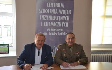 Podpisanie porozumienia o współpracy z Centrum Szkolenia Wojsk Inżynieryjnych i Chemicznych
