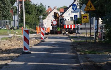 ZNACZNE UTRUDNIENIA W RUCHU DROGOWYM – UL. M.SKŁODOWSKIEJ-CURIE ORAZ R. ZMORSKIEGO W SOBÓTCE