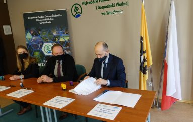 Burmistrz podpisał porozumienie na realizację programu Czyste Powietrze w gminie Sobótka