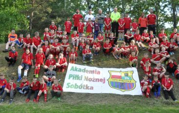 Dzień Dziecka z Akademią Piłki Nożnej Sobótka oraz ŚOSIR