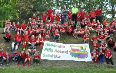Dzień Dziecka z Akademią Piłki Nożnej Sobótka oraz ŚOSIR
