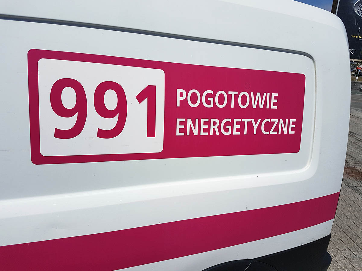 POGOTOWIE ENERGETYCZNE NUMER 991 - W ZWIĄZKU Z PODTOPIENIAMI ORAZ INTENSYWNYMI OPADAMI DESZCZU MOŻLIWE SĄ WYŁĄCZENIA I AWARIE PRĄDU